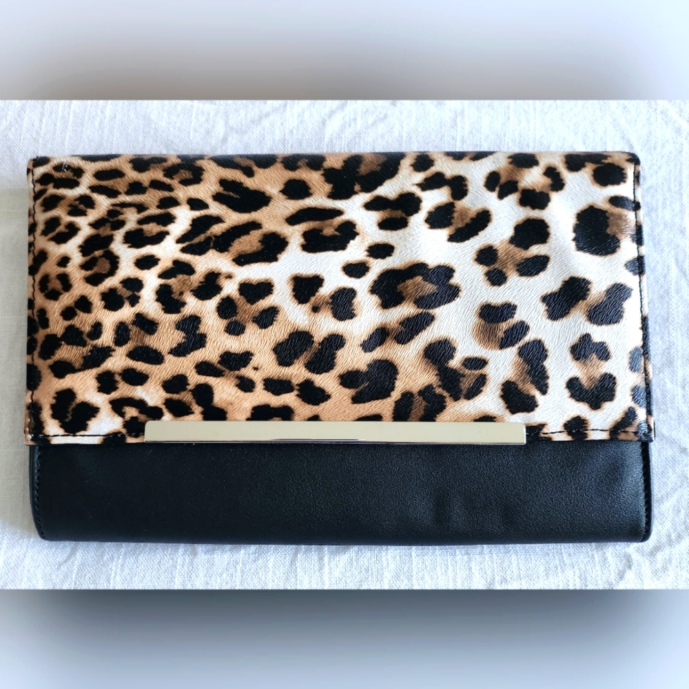 🤎 Cute clutch/cross body🤎